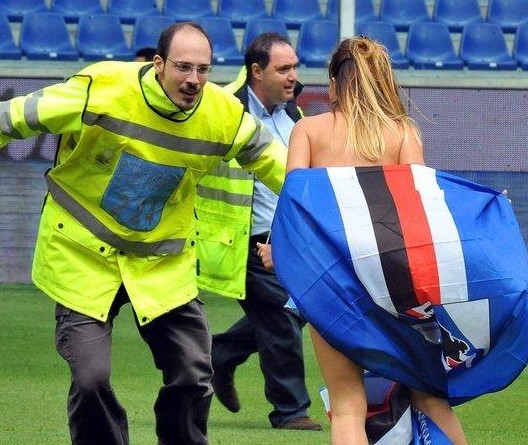 西班牙主帅谈罗德里伤情，称恢复时间充裕（西班牙主帅：罗德里伤情可控，康复时间充足）