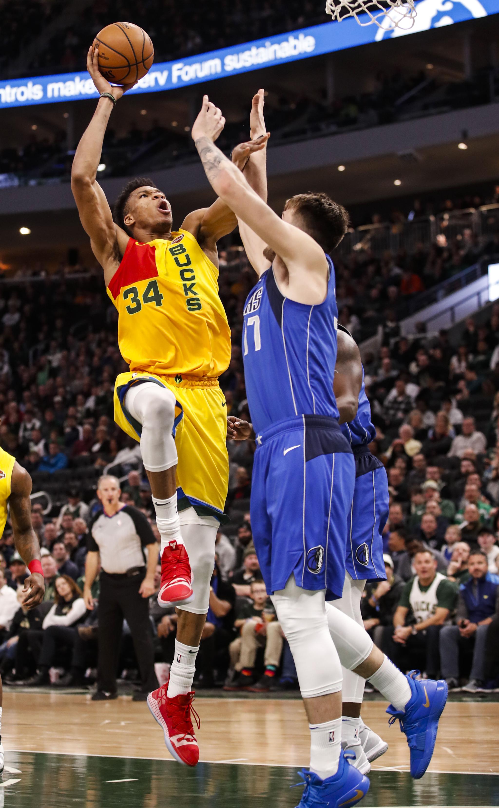 前三次欧冠首发均有进球，埃斯特旺是20岁以下球员第三人（欧冠前三次首发场场建功，埃斯特旺成20岁以下球员第三人）